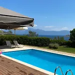 וילה Skorponeria, Pool & Sea