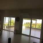 Skorponeria, Pool & Sea וילה *