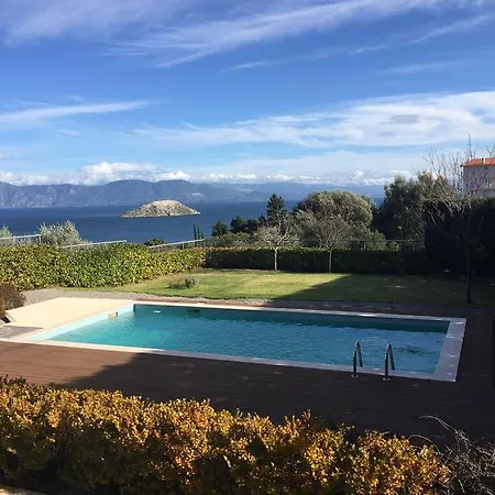 Skorponeria, Pool & Sea * Skroponeria