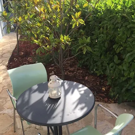 Skorponeria, Pool & Sea *